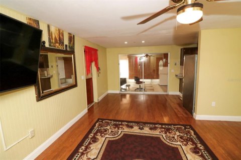 Casa en venta en Lakeland, Florida, 3 dormitorios, 89.93 m2 № 2095529 - foto 6