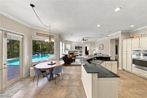 Villa ou maison à vendre à Fish Hawk, Floride: 5 chambres, 361.2 m2 № 2418499 - photo 4