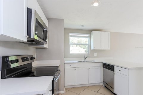 Casa en alquiler en Sarasota, Florida, 3 dormitorios, 137.31 m2 № 1872944 - foto 4