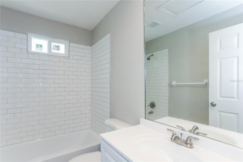 Casa en alquiler en Sarasota, Florida, 3 dormitorios, 137.31 m2 № 1872944 - foto 8