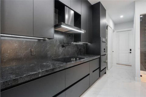 Casa en venta en Weeki Wachee, Florida, 4 dormitorios, 234.49 m2 № 2111342 - foto 22
