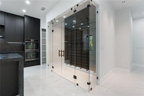 Casa en venta en Weeki Wachee, Florida, 4 dormitorios, 234.49 m2 № 2111342 - foto 17