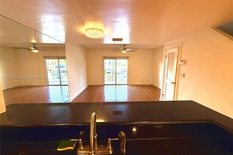 Touwnhouse à louer à Pompano Beach, Floride: 2 chambres, 93.65 m2 № 2041033 - photo 18