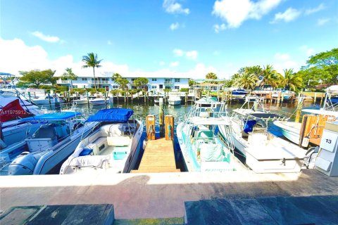 Touwnhouse à louer à Pompano Beach, Floride: 2 chambres, 93.65 m2 № 2041033 - photo 7