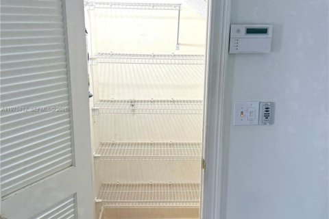 Touwnhouse à louer à Pompano Beach, Floride: 2 chambres, 93.65 m2 № 2041033 - photo 13