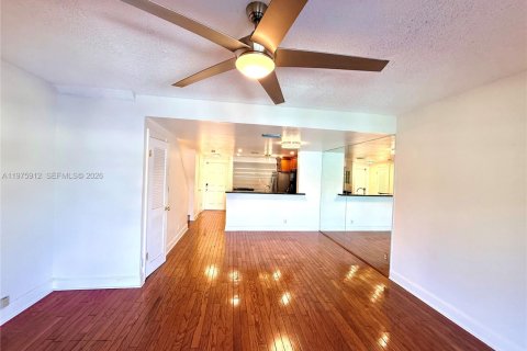 Touwnhouse à louer à Pompano Beach, Floride: 2 chambres, 93.65 m2 № 2041033 - photo 15