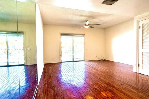 Touwnhouse à louer à Pompano Beach, Floride: 2 chambres, 93.65 m2 № 2041033 - photo 12