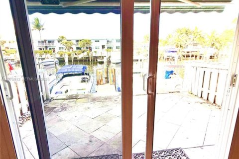 Touwnhouse à louer à Pompano Beach, Floride: 2 chambres, 93.65 m2 № 2041033 - photo 9