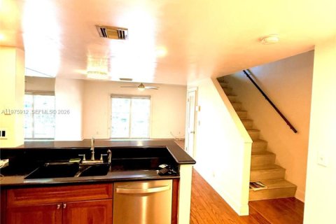 Touwnhouse à louer à Pompano Beach, Floride: 2 chambres, 93.65 m2 № 2041033 - photo 17