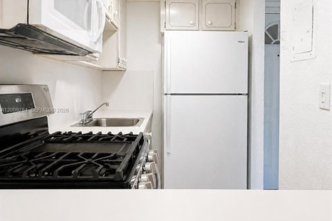 Купить кондоминиум в Хайалиа, Флорида 1 спальня, 71.53м2, № 2090307 - фото 8