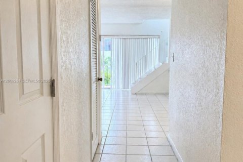 Купить кондоминиум в Хайалиа, Флорида 1 спальня, 71.53м2, № 2090307 - фото 2