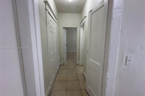 Снять в аренду виллу или дом в Майами, Флорида 1 спальня, 203.27м2, № 1989526 - фото 4