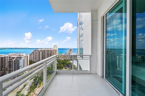 Condo in Miami, Florida, 4 bedrooms  № 1995916 - photo 25