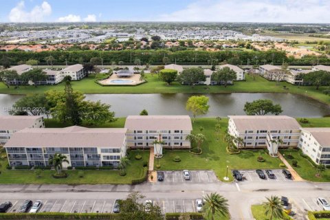 Copropriété à vendre à Boca Raton, Floride: 2 chambres, 78.04 m2 № 2025630 - photo 16