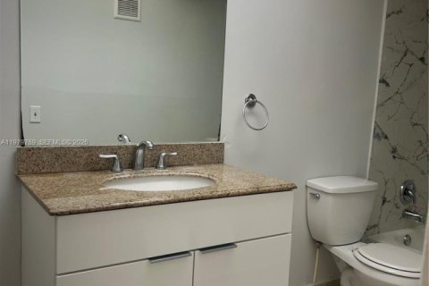Copropriété à louer à Hialeah, Floride: 2 chambres, 96.15 m2 № 2046149 - photo 25