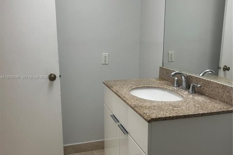 Copropriété à louer à Hialeah, Floride: 2 chambres, 96.15 m2 № 2046149 - photo 22