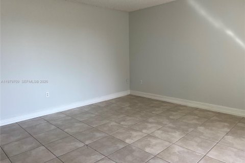 Copropriété à louer à Hialeah, Floride: 2 chambres, 96.15 m2 № 2046149 - photo 17