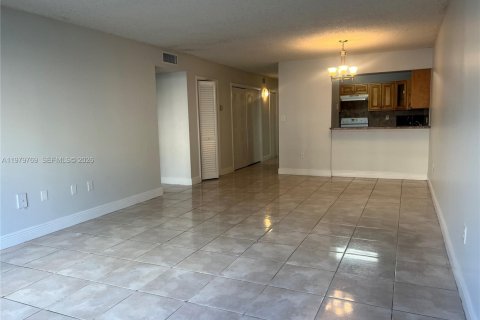 Condo à Hialeah, Floride, 2 chambres  № 2046149