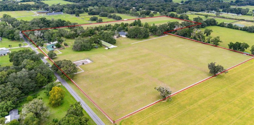 Villa ou maison à Summerfield, Floride 4 chambres, 349.59 m2 № 1915495