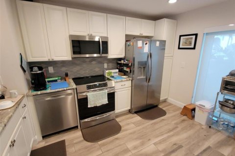 Condominio en venta en Saint Petersburg, Florida, 1 dormitorio, 84.54 m2 № 1570913 - foto 11