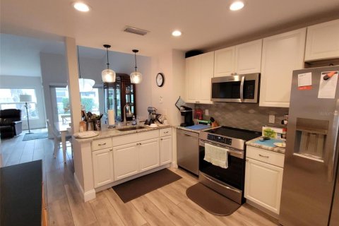 Condominio en venta en Saint Petersburg, Florida, 1 dormitorio, 84.54 m2 № 1570913 - foto 12