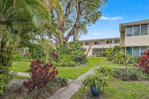 Copropriété à louer à Miami Shores, Floride: 2 chambres, 79.99 m2 № 2006875 - photo 25