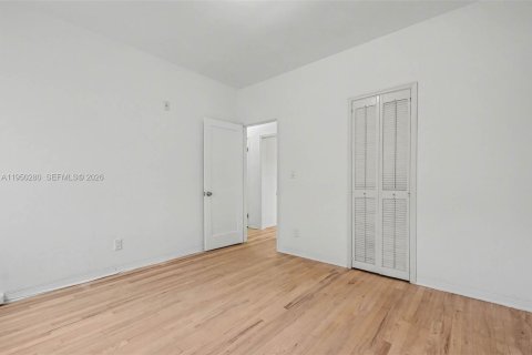 Copropriété à louer à Miami Shores, Floride: 2 chambres, 79.99 m2 № 2006875 - photo 16