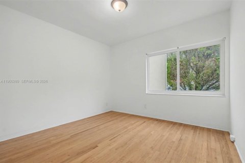 Copropriété à louer à Miami Shores, Floride: 2 chambres, 79.99 m2 № 2006875 - photo 15