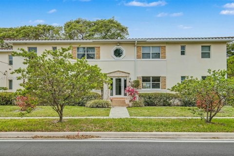 Copropriété à louer à Miami Shores, Floride: 2 chambres, 79.99 m2 № 2006875 - photo 2