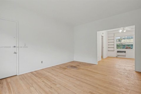 Copropriété à louer à Miami Shores, Floride: 2 chambres, 79.99 m2 № 2006875 - photo 10