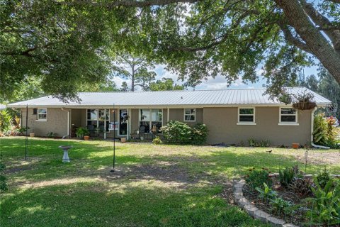 House in Lake Wales, Florida 4 bedrooms, 188.41 sq.m. № 2211448 - photo 2