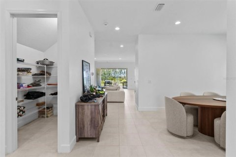 Villa ou maison à vendre à Wesley Chapel, Floride: 5 chambres, 307.23 m2 № 2226725 - photo 8