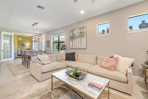 House in Sarasota, Florida 2 bedrooms, 143.81 sq.m. № 2093095 - photo 10