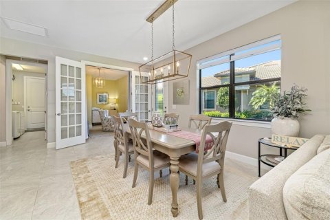 House in Sarasota, Florida 2 bedrooms, 143.81 sq.m. № 2093095 - photo 12