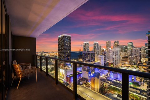 Condominio en venta en Miami, Florida, 2 dormitorios, 85.1 m2 № 1652599 - foto 1