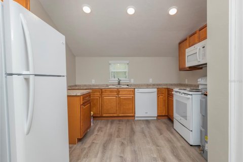 Commercial property in Gainesville, Florida 156.08 sq.m. № 2291035 - photo 28