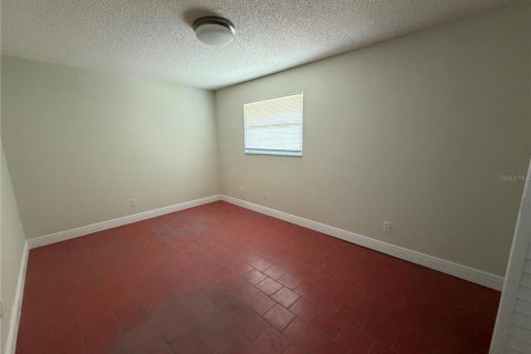 Immobilier commercial à vendre à Largo, Floride: 6 chambres, 189.52 m2 № 2388594 - photo 9