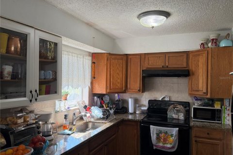 Immobilier commercial à vendre à Largo, Floride: 6 chambres, 189.52 m2 № 2388594 - photo 28