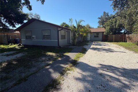 Immobilier commercial à vendre à Largo, Floride: 6 chambres, 189.52 m2 № 2388594 - photo 3