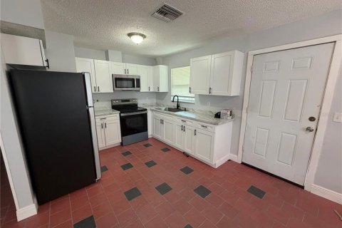 Immobilier commercial à vendre à Largo, Floride: 6 chambres, 189.52 m2 № 2388594 - photo 7