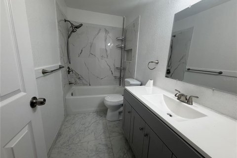 Immobilier commercial à vendre à Largo, Floride: 6 chambres, 189.52 m2 № 2388594 - photo 19