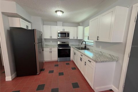 Immobilier commercial à vendre à Largo, Floride: 6 chambres, 189.52 m2 № 2388594 - photo 15