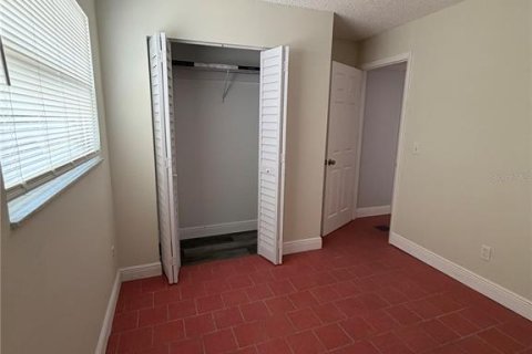 Immobilier commercial à vendre à Largo, Floride: 6 chambres, 189.52 m2 № 2388594 - photo 10