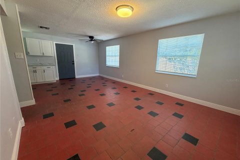 Immobilier commercial à vendre à Largo, Floride: 6 chambres, 189.52 m2 № 2388594 - photo 21