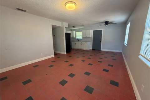 Immobilier commercial à vendre à Largo, Floride: 6 chambres, 189.52 m2 № 2388594 - photo 17
