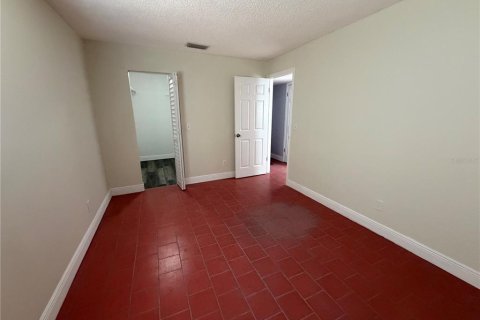 Immobilier commercial à vendre à Largo, Floride: 6 chambres, 189.52 m2 № 2388594 - photo 11