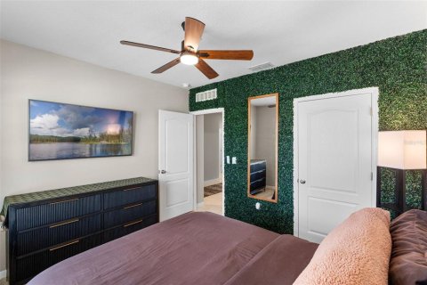 House in Apopka, Florida 3 bedrooms, 157 sq.m. № 1757571 - photo 13