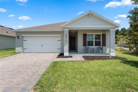House in Apopka, Florida 3 bedrooms, 157 sq.m. № 1757571 - photo 1