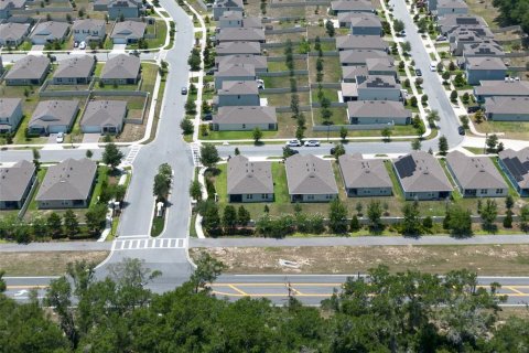 House in Apopka, Florida 3 bedrooms, 157 sq.m. № 1757571 - photo 22