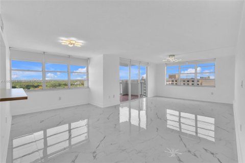 Condominio en venta en Aventura, Florida, 2 dormitorios, 120.77 m2 № 2076837 - foto 6